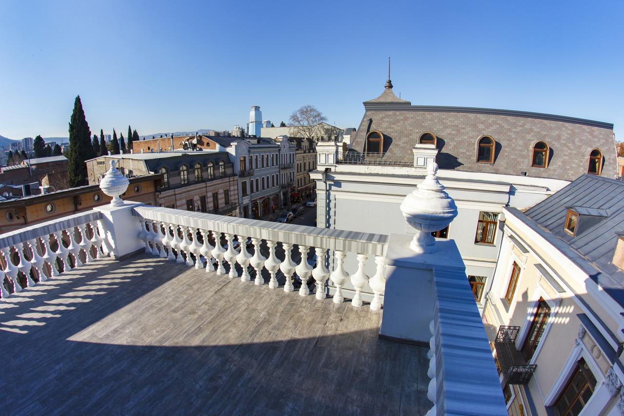 โรงแรมไตรเบกา Tbilisi ภายนอก รูปภาพ