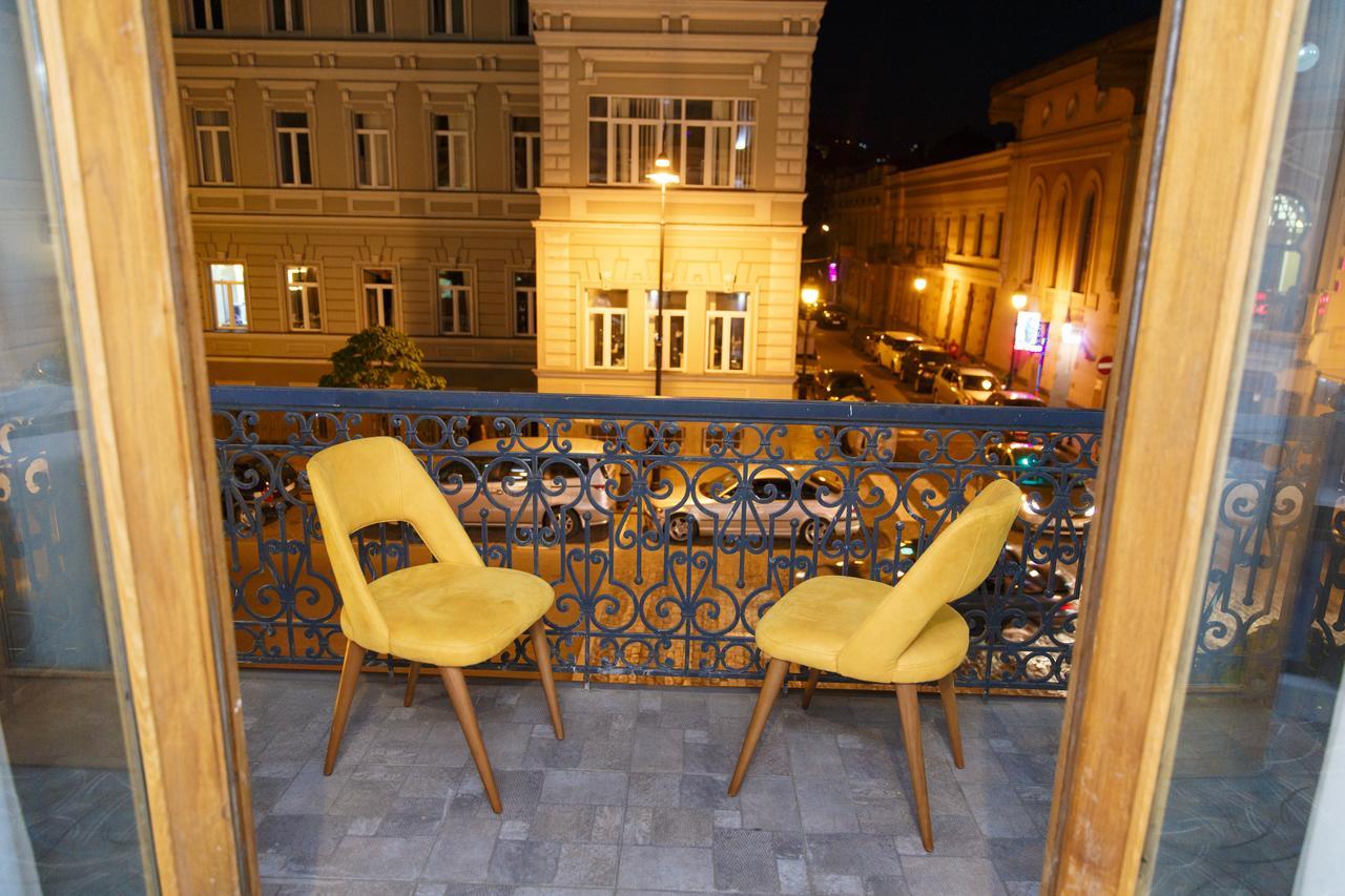 โรงแรมไตรเบกา Tbilisi ภายนอก รูปภาพ