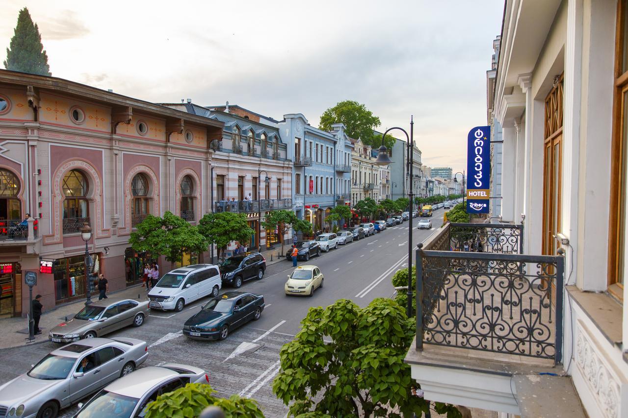 โรงแรมไตรเบกา Tbilisi ภายนอก รูปภาพ